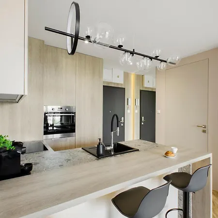 Sky Home- Angel -neopolis, Centrum, Parking, Klimatyzacja, Dostep Na Kod Apartamento *